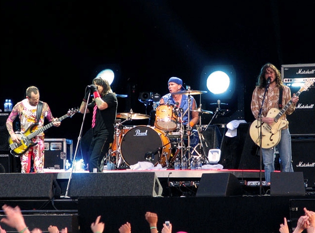 Red Hot Chili Peppers - Live
